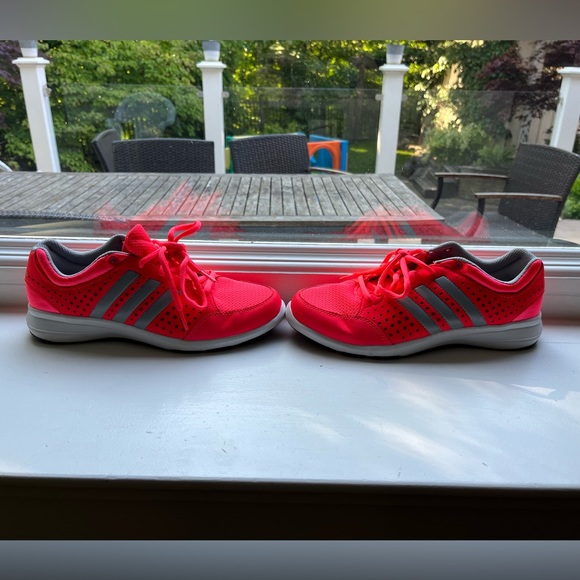 NWOT adidas cross trainer running shoes - Picture 2 of 5